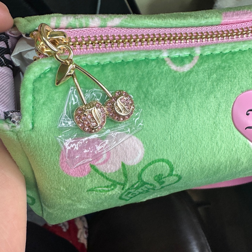 Juicy Couture Pink and Green crossbody Bag - Picture 12 of 16